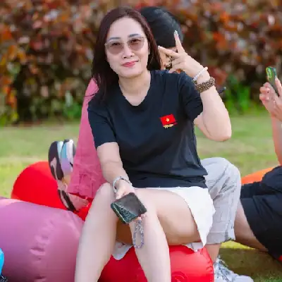 Chị Lê Thu Hà chia sẻ trải nghiệm cắm trại camping tại Hồ Hao Hao