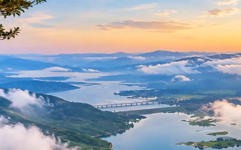 Hồ Hao Hao vào buổi sáng